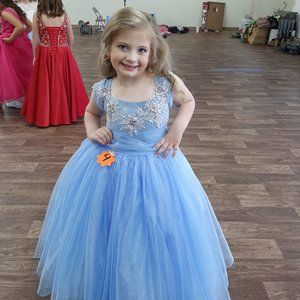 Pageant gown size 8/10